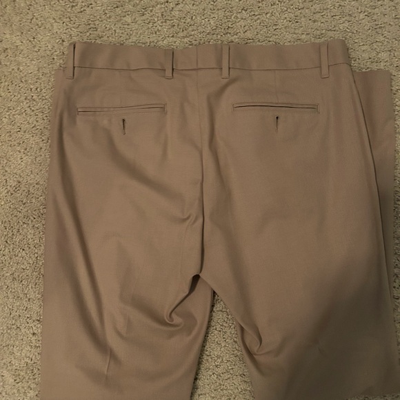 Bonobos khaki 33x32 flat front chinos - Picture 4 of 4